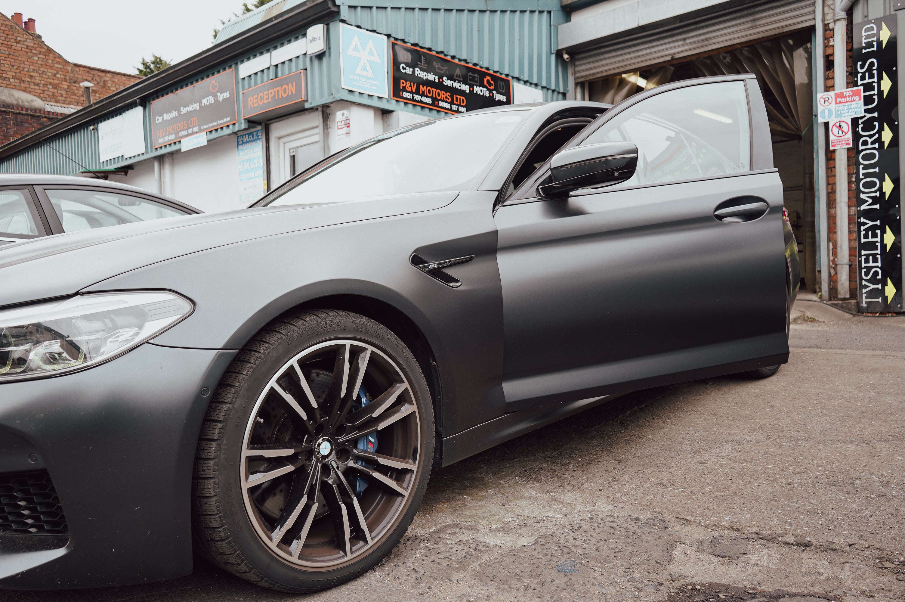 BMW M5 STAGE 2 (720 HP)